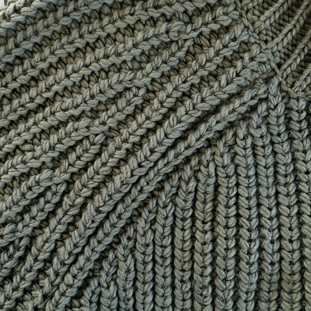 H&M Green Turtleneck Sweater - Picture 6 of 6